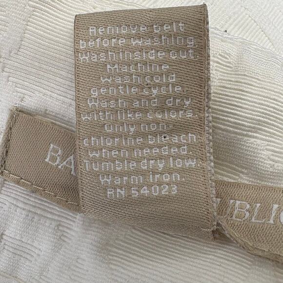 Banana Republic Retro LWD Belted Lined Embossed White Bridal Sheath Dress Sz 0 - Picture 5 of 5